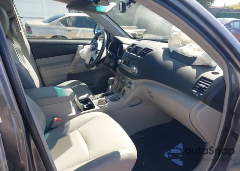 2011 Toyota Highlander Se V6 из США, поврежденный, VIN 5TDBK3EH7BS077516